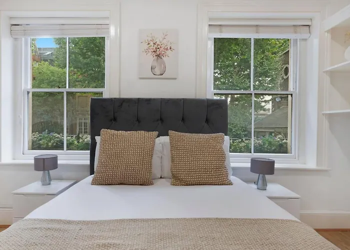 2 Bed Piccadilly Apartment 3